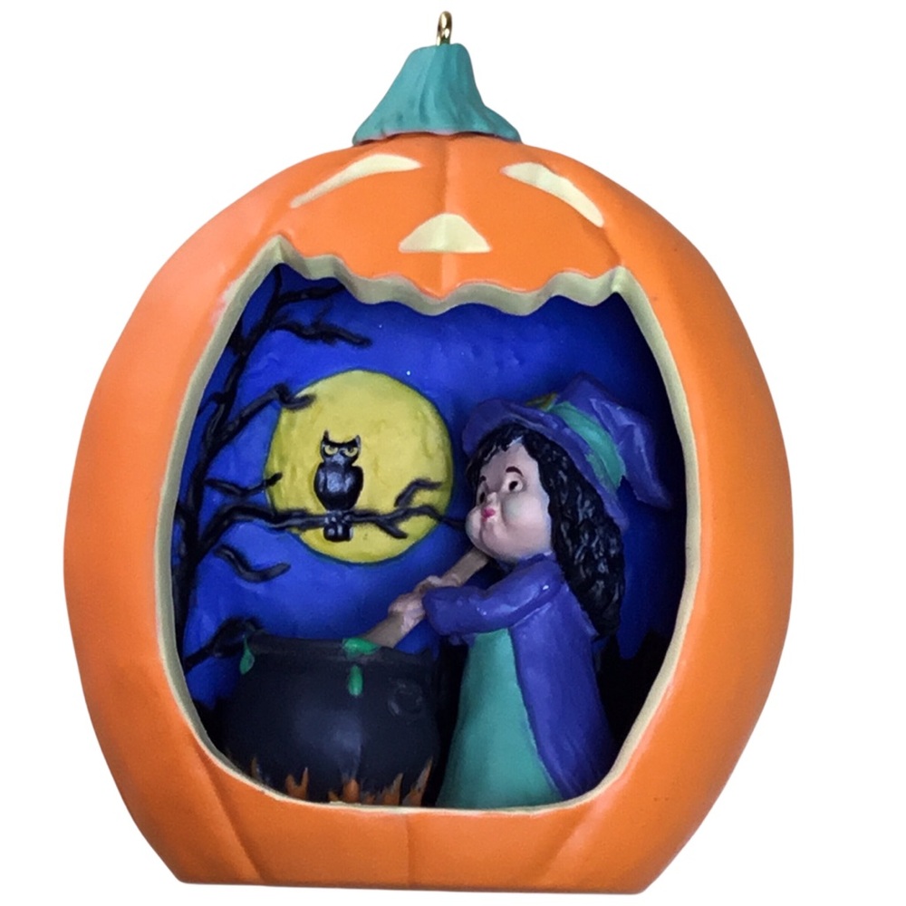 Hallmark Keepsake 2022 HAPPY HALLOWEEN 10th in the series